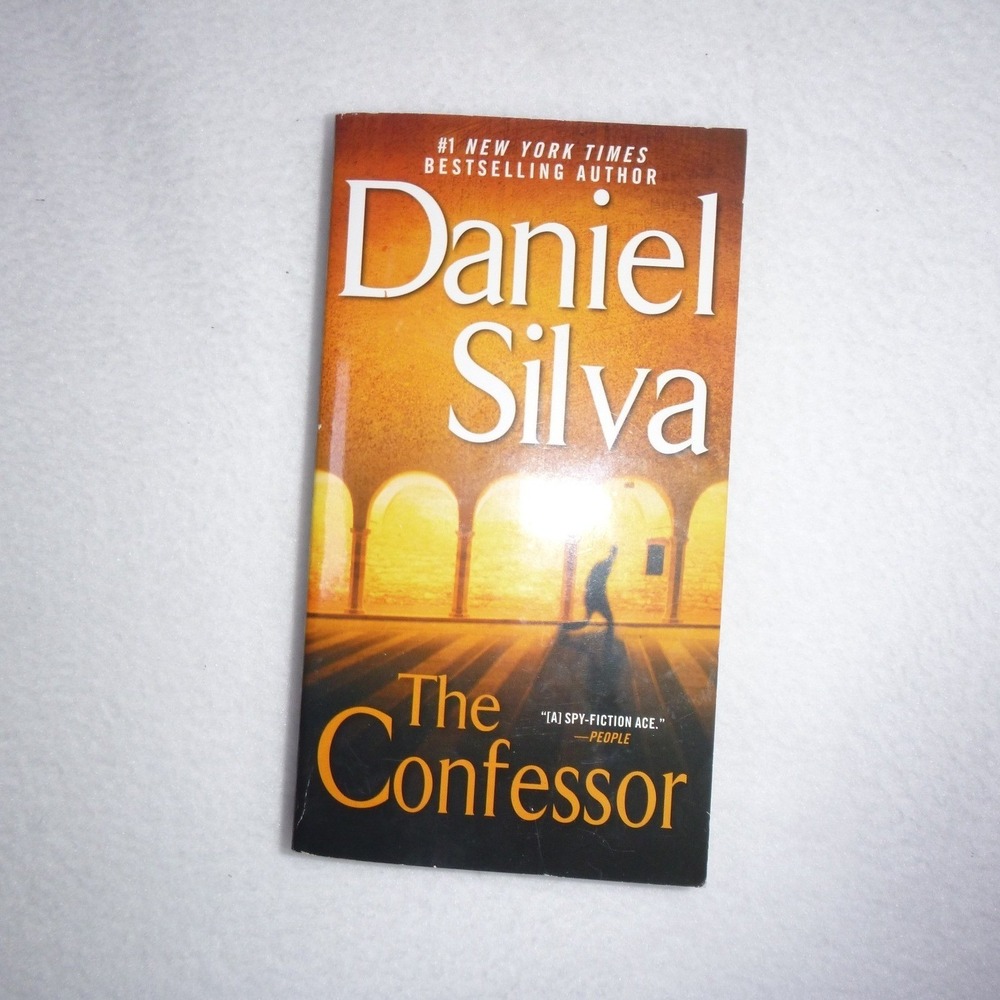 The Confessor Daniel Silva Gabriel Allon Spy Thriller Paperback 9780451211484
